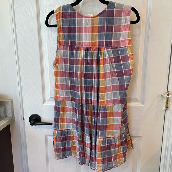 EUC Beautiful Plaid Sleeveless Tunic - Picture 3 of 5